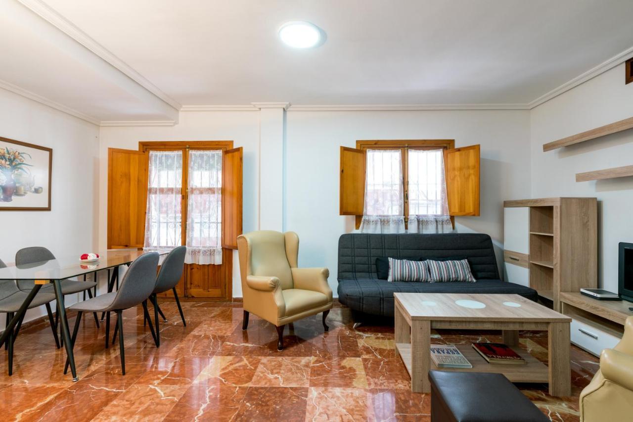 Apartamento Holi-Rent Estrella Sevilla Exterior foto