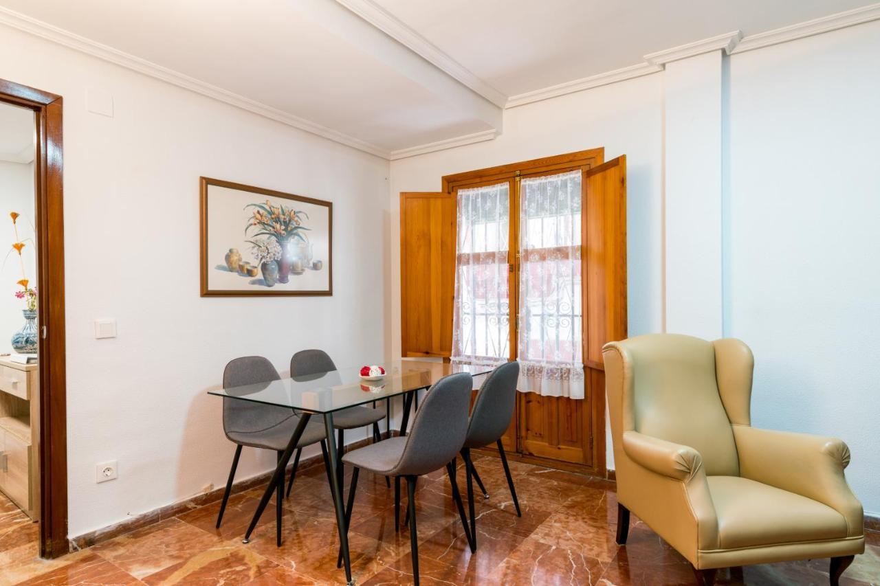 Apartamento Holi-Rent Estrella Sevilla Exterior foto