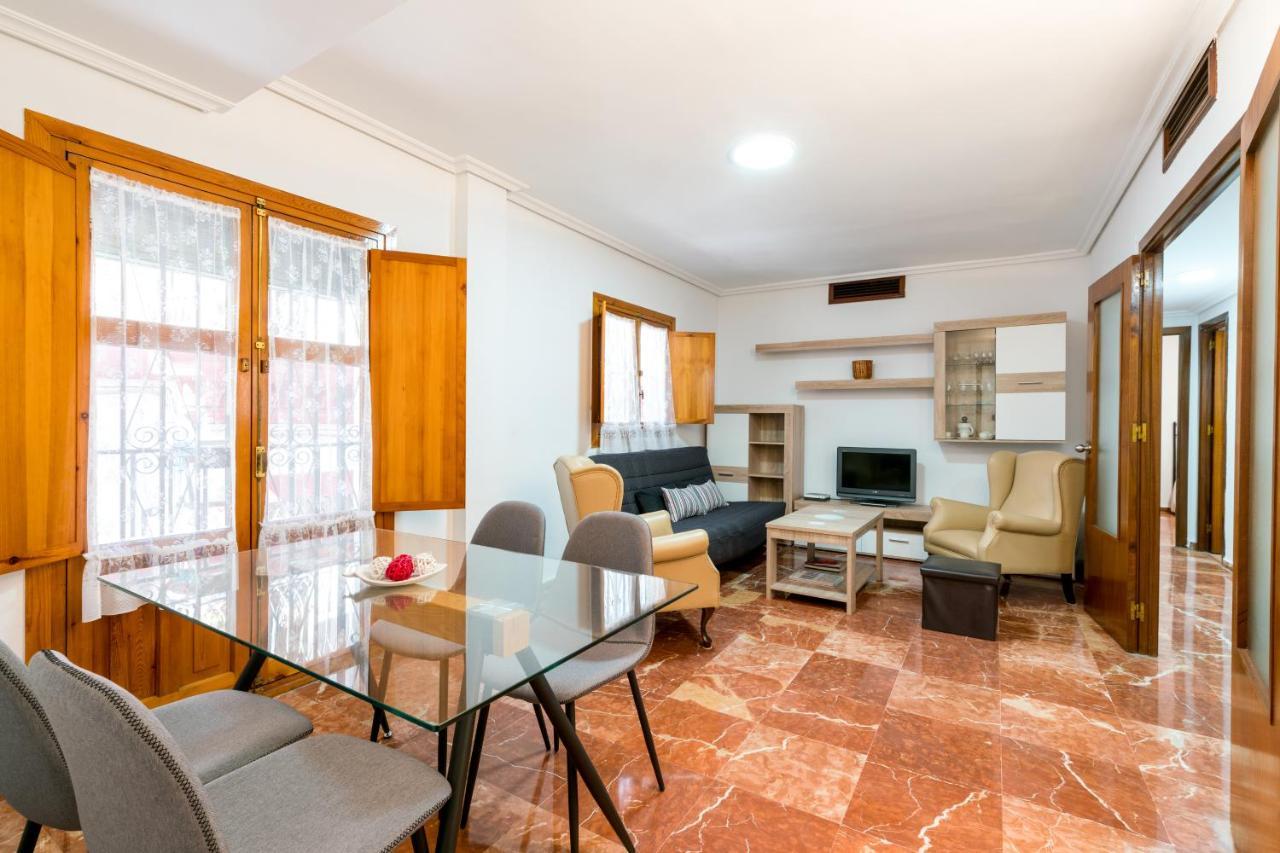 Apartamento Holi-Rent Estrella Sevilla Exterior foto