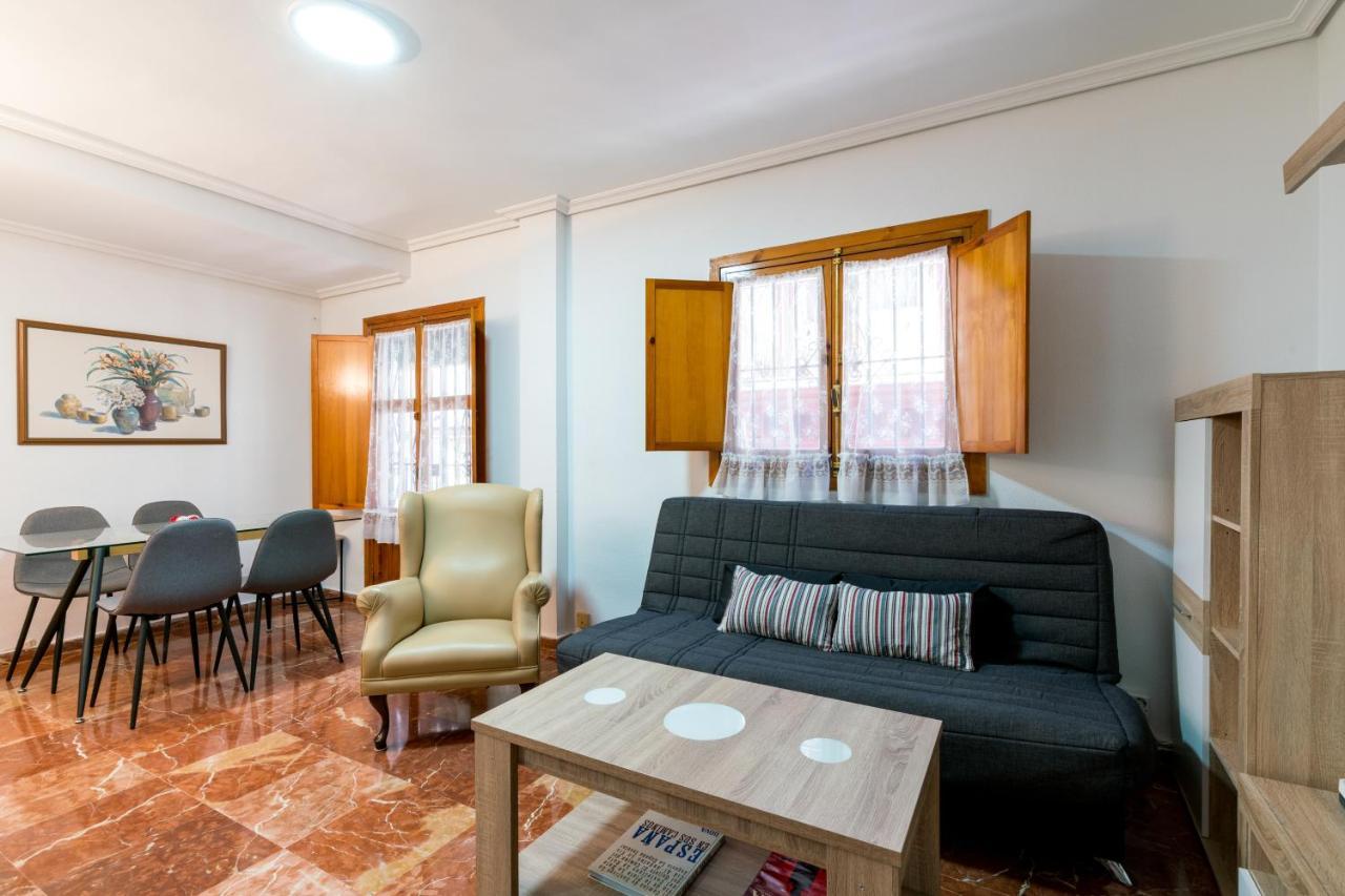 Apartamento Holi-Rent Estrella Sevilla Exterior foto