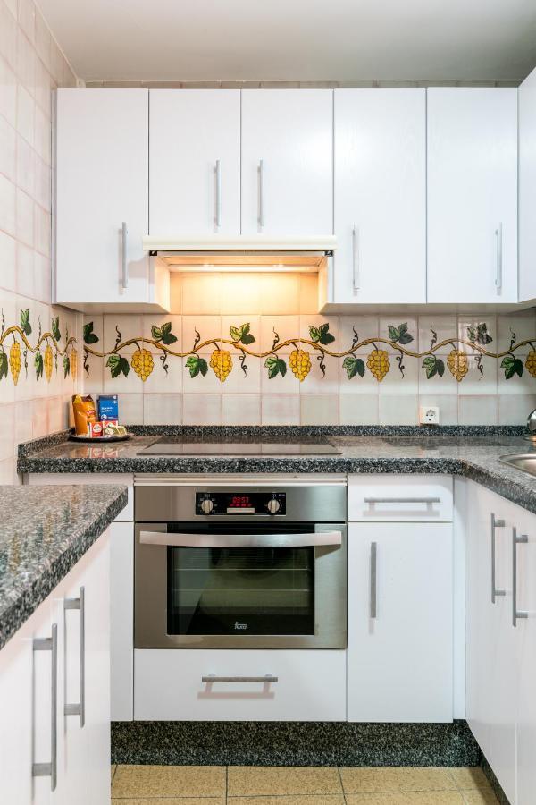 Apartamento Holi-Rent Estrella Sevilla Exterior foto